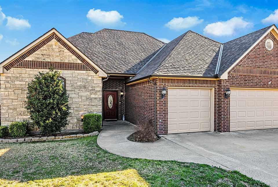 1st image of 505 Lantana Pl