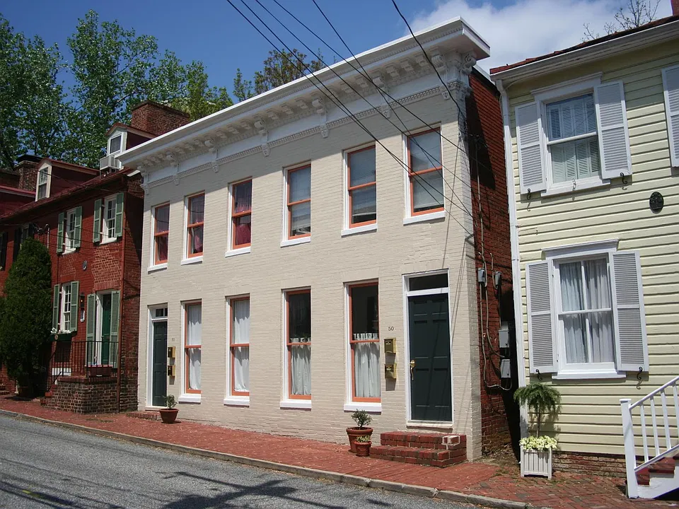 52 Cornhill St #1