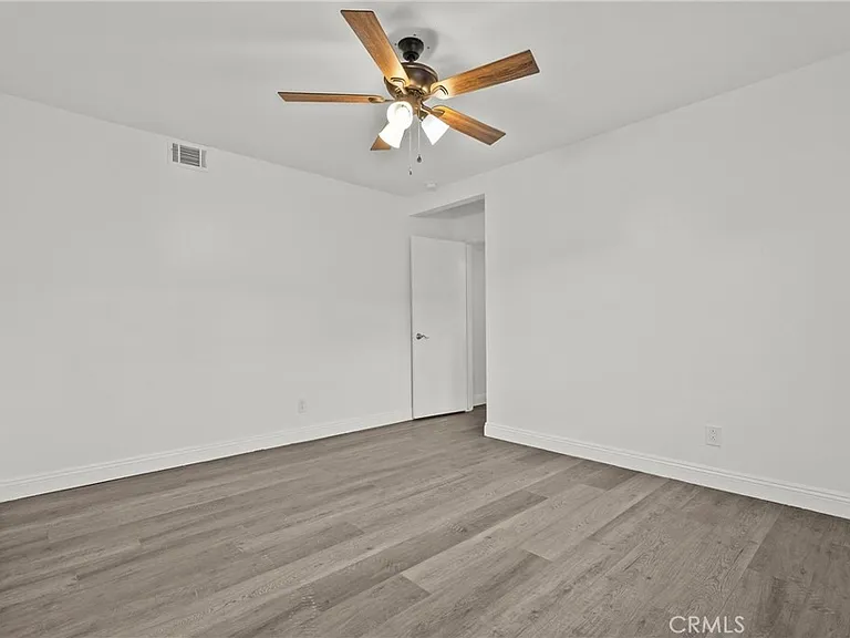9724 Bothwell Rd — Photo 46