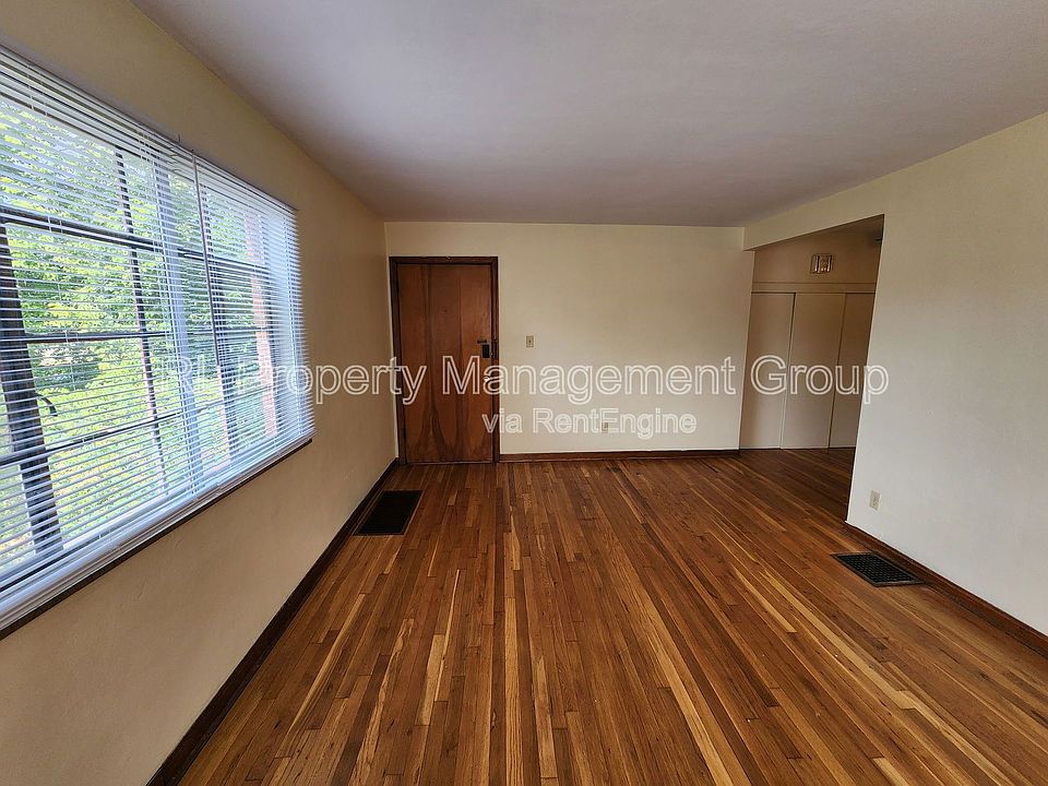 1st image of 1030 Hilo Ln APT B