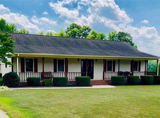 145 Briarfield Dr, Mooresville, NC 28115
