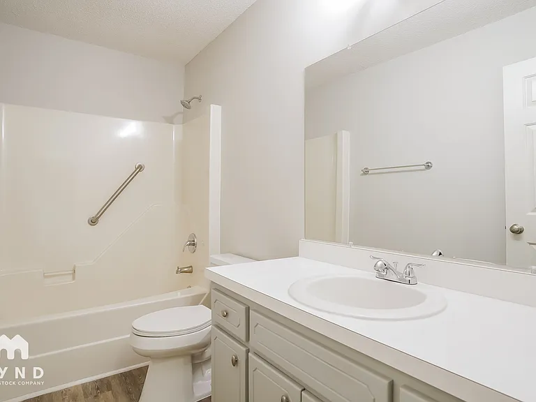 85 Richmond Dr — Photo 10