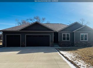 2500 Avenue B, Hawarden, IA 51023