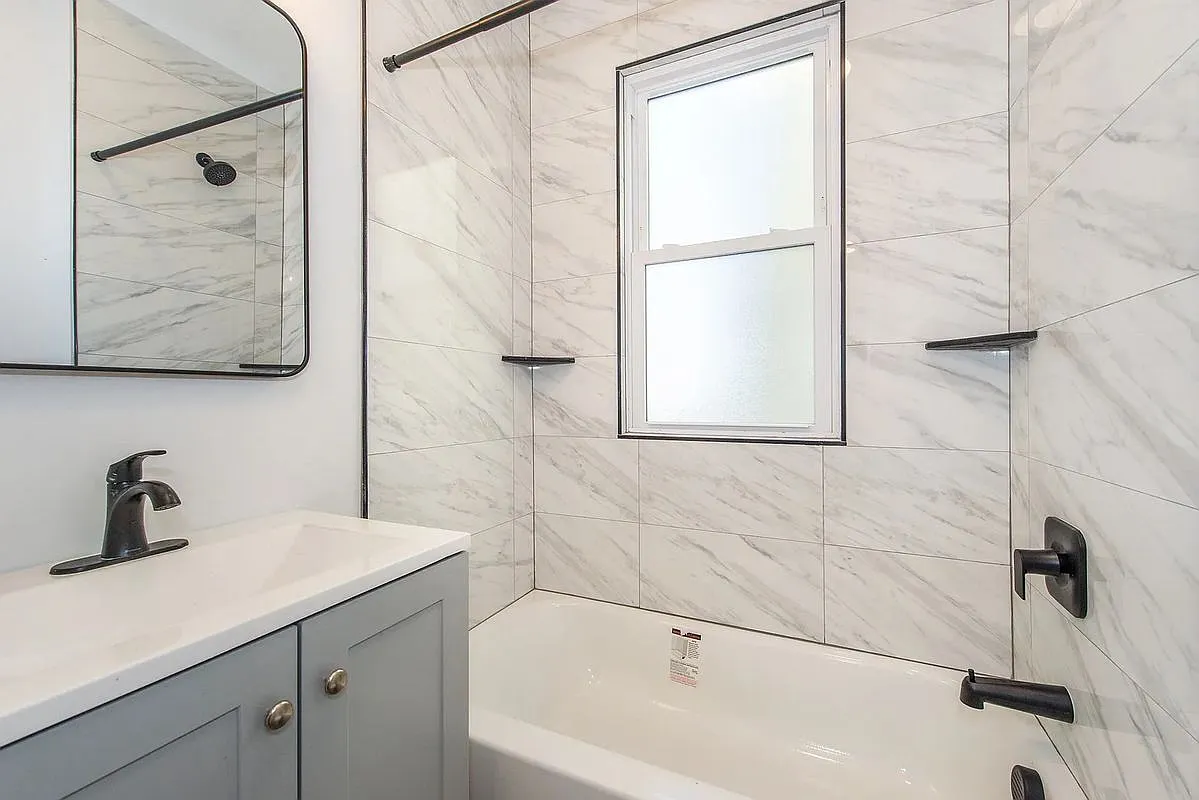 2 bed, 1.0 bath, 732 sqft, $1,850 — Photo 3