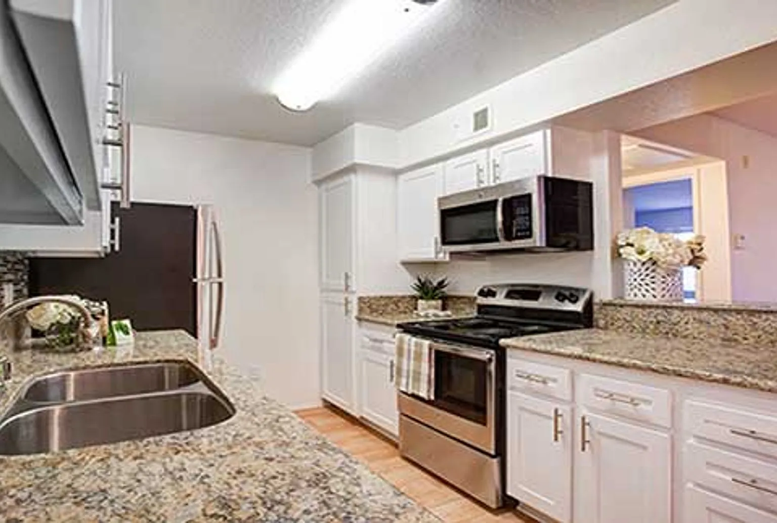Waterstone Alta Loma Apartments — Photo 3