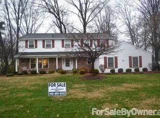 28602 Knickerbocker Rd, Bay Village, OH 44140