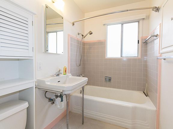 5th image of 93 Norton Ave #Duplex