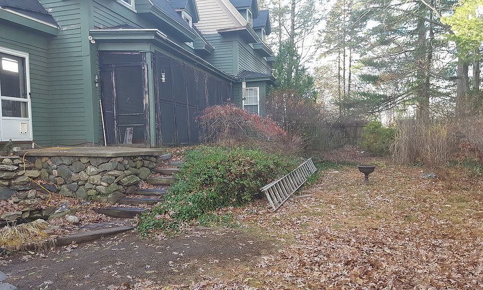 2nd image of 26 Vernon St #2