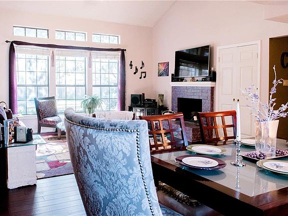 4th image of 2522 Stanford Ct