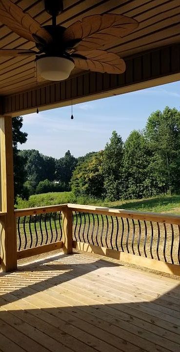 2nd image of 753 Pasture Ridge Rd