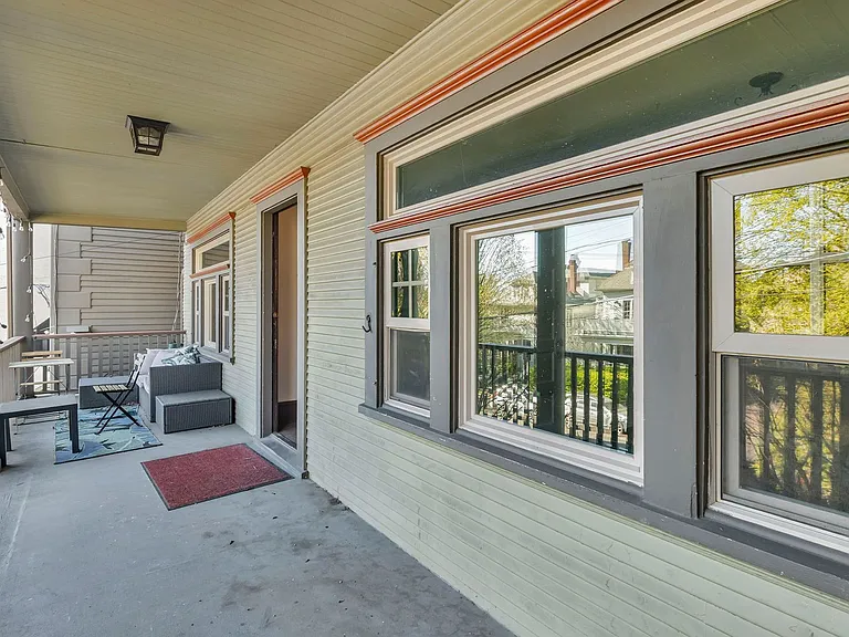 2360 NW Glisan St — Photo 18