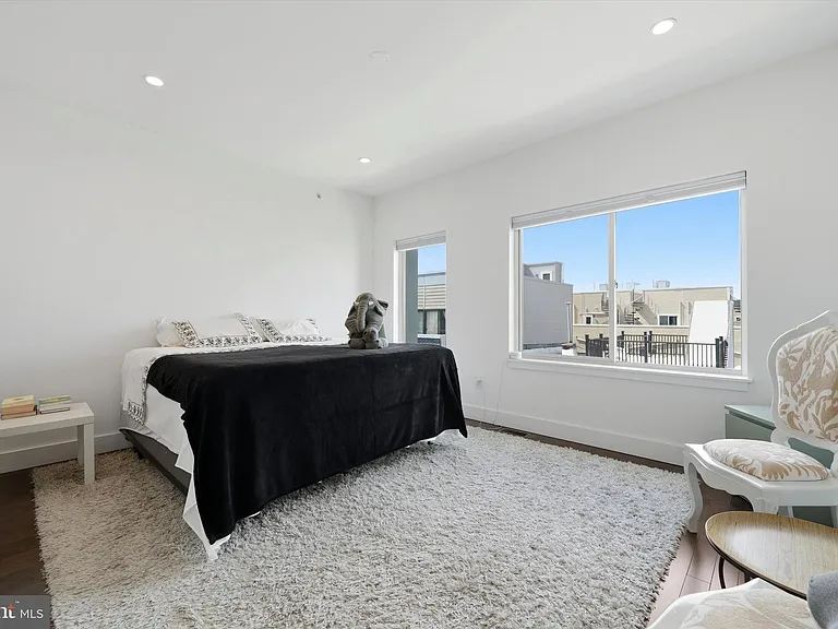1341 S Garnet St — Photo 24