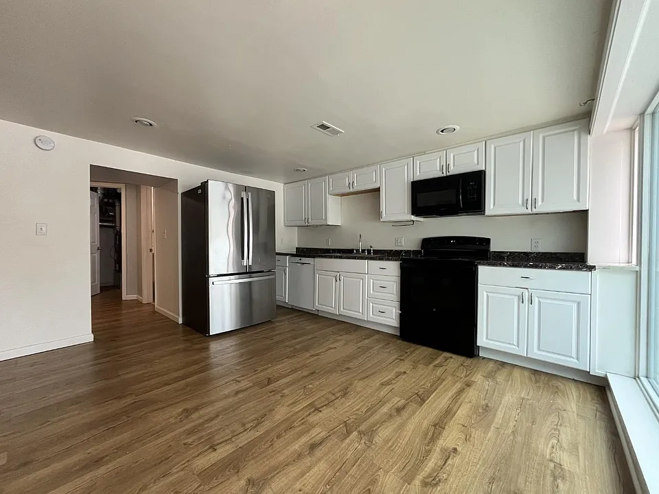 14005 Southern Rd #5