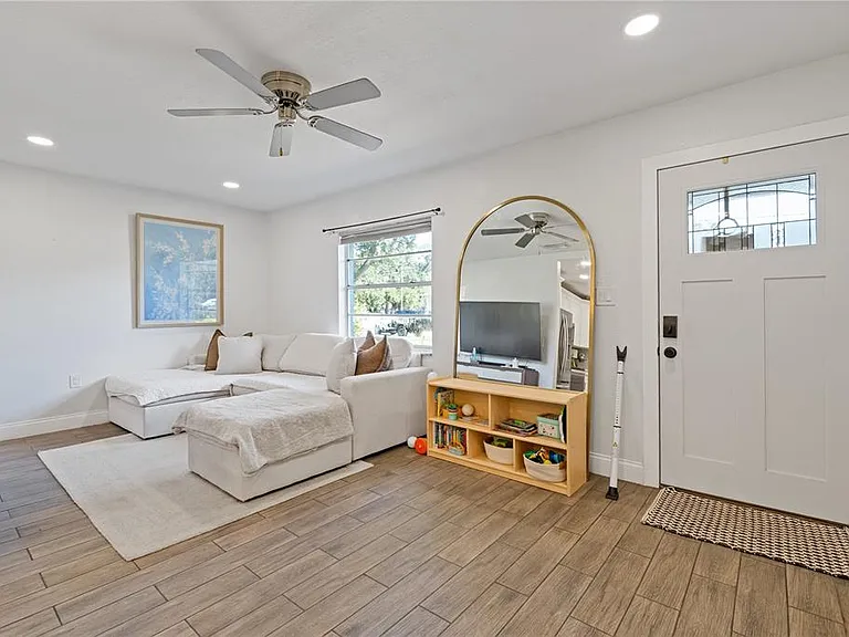 3308 W Van Buren Dr — Photo 2