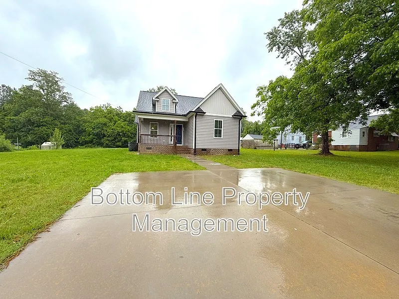 200 Alexander St