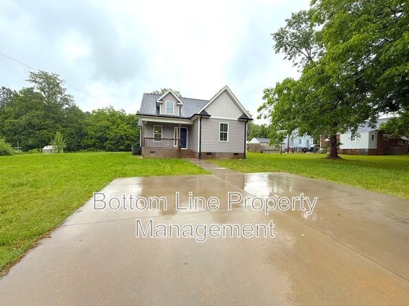 200 Alexander St