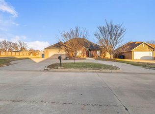 2108 Meadowview Dr, Duncan, OK 73533
