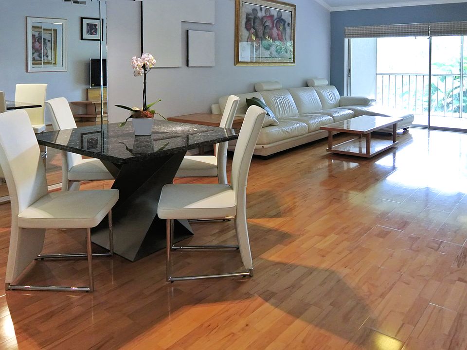 1st image of 613 Squire Cir APT 202