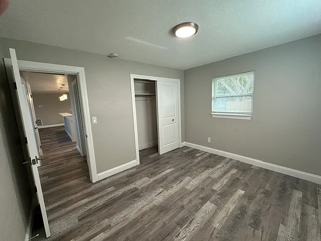 11525 81st Pl — Photo 13
