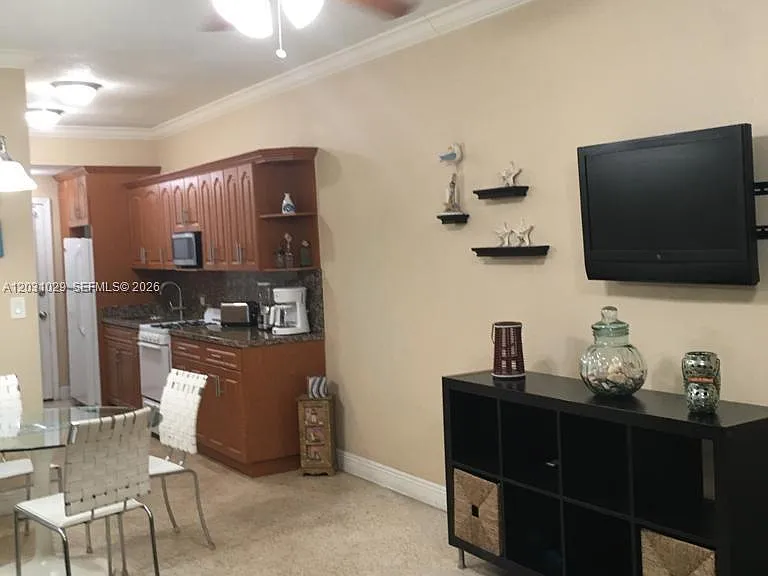 6490 Collins Ave #3 — Photo 22