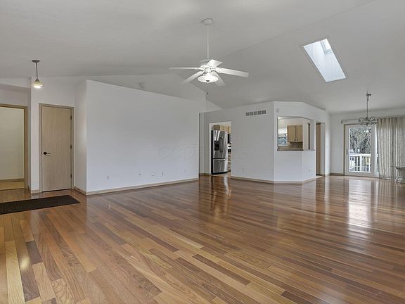 2nd image of 5927 Whitehaven Dr