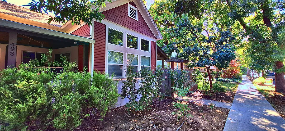 Photo 1 of 24 - 493 E 8th St #1 - Chico, CA Primary Photo - 493 E 8th St #1
