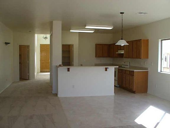 4th image of 288 E TAYLOR Terrace