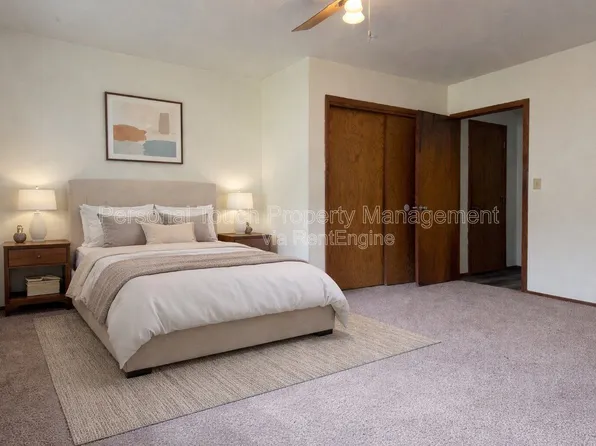 301 6th St S #3, Moorhead, MN 56560