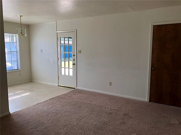 4th image of 4805 Lavaca Dr #1