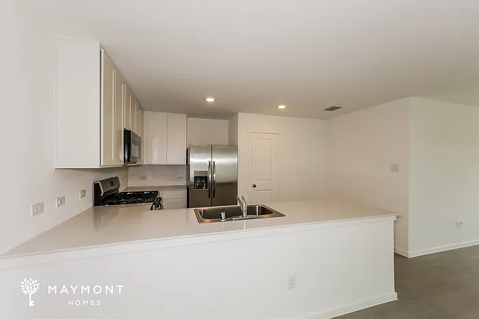 3025 Tooley Dr — Photo 6