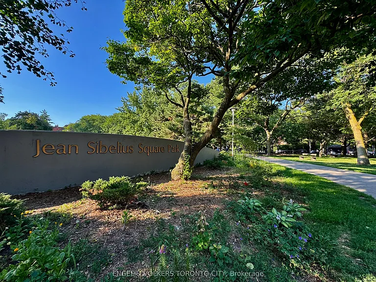 322 Dupont St #207 — Photo 22