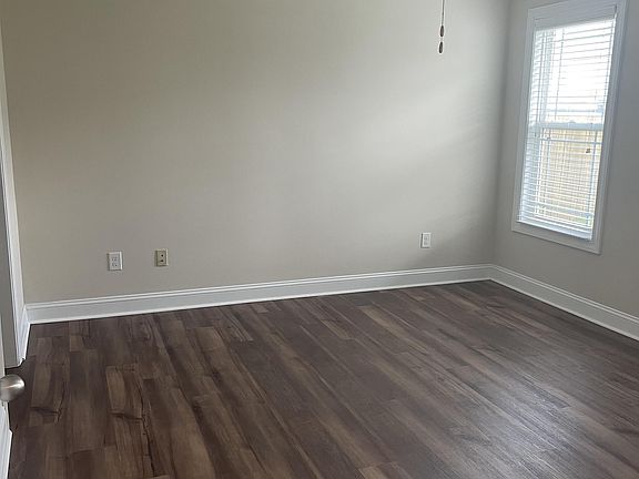 4th image of 2212 A Sweet Bay Dr