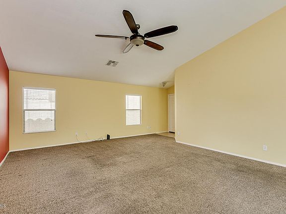 5th image of 1066 E Christopher St