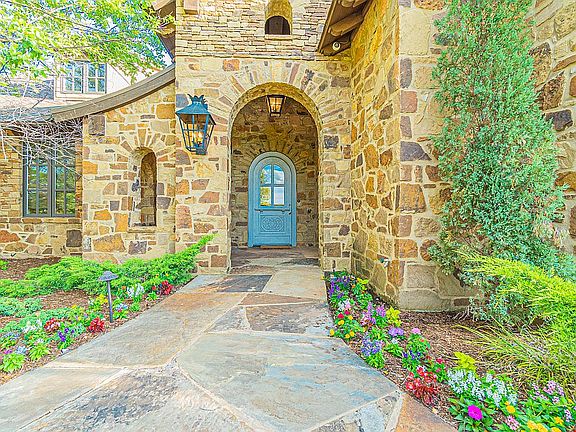 Beginning main home photos.