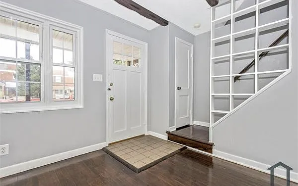 885 Mildred Ave — Photo 2
