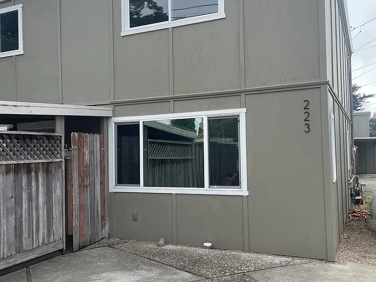 223 Mar Vista Dr #A — Photo 2