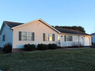 28 Warren Cir, Fishersville, VA 22939