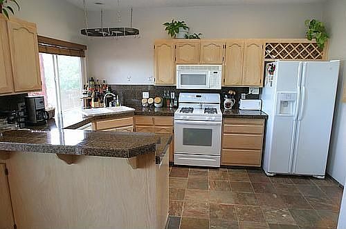 Granite and huge pantry