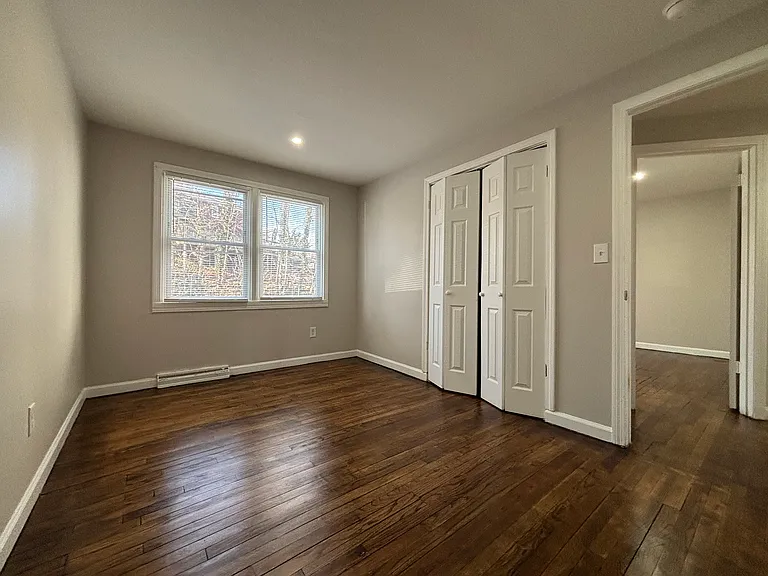 210 Burwell St #F6 — Photo 8