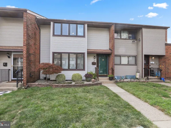 39 Bennington Dr, East Windsor, NJ 08520