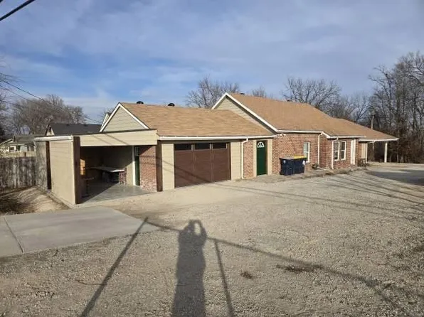 2249 Blue Ridge Blvd, Kansas City, MO 64052