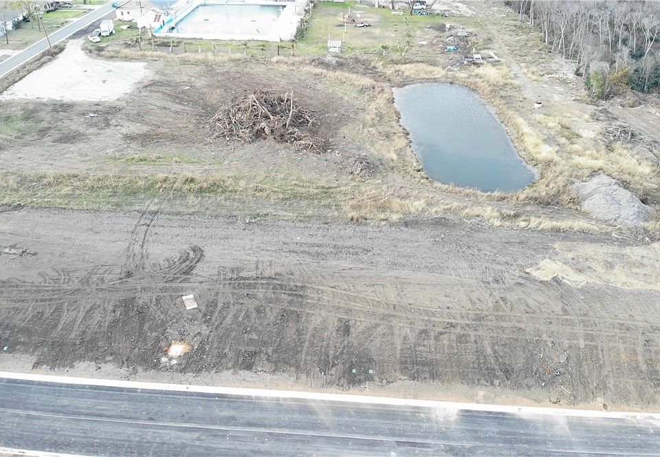 1st image of 1 Vitava Dr