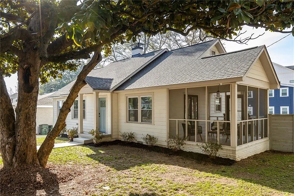 3 bed, 2.0 bath, 1140 sqft, $2,800 — Photo 2