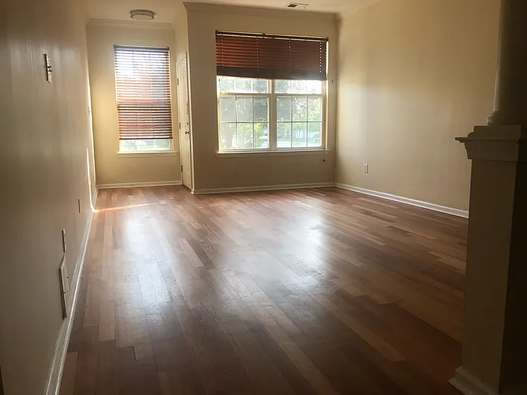 40 York Rd — Photo 5