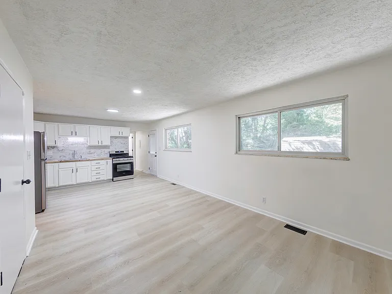 10016 Meadowlark Mnr — Photo 16