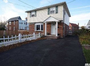 119-11 8th Ave, College Point, NY 11356