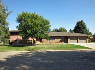 1101 Unique Dr, Rugby, ND 58368