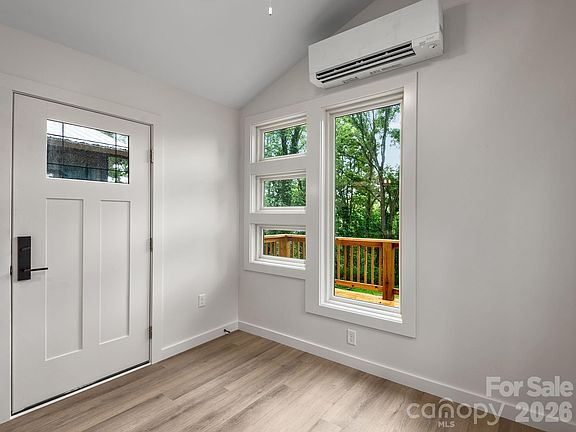 3rd image of 30 Pine Rd