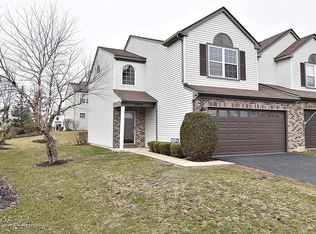 2989 Old Mill Ct, Geneva, IL 60134