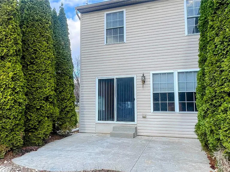 8104 Heritage Dr — Photo 31
